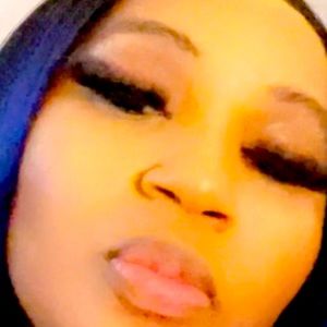 Meet your Posher, Shantale